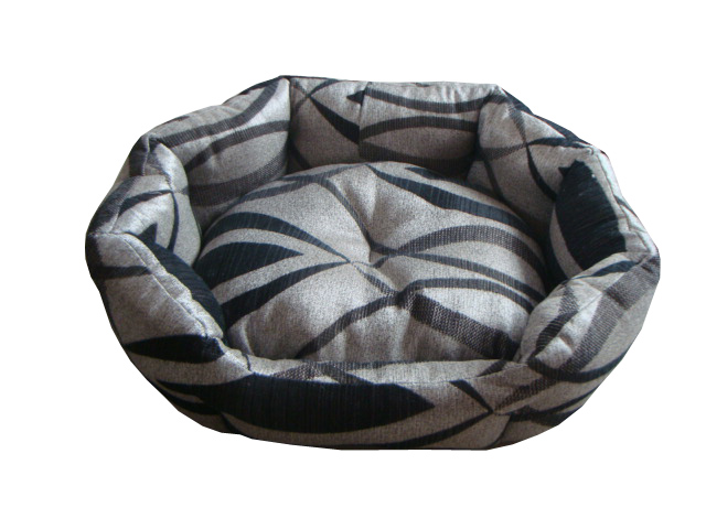 Classic clamshell dog bed